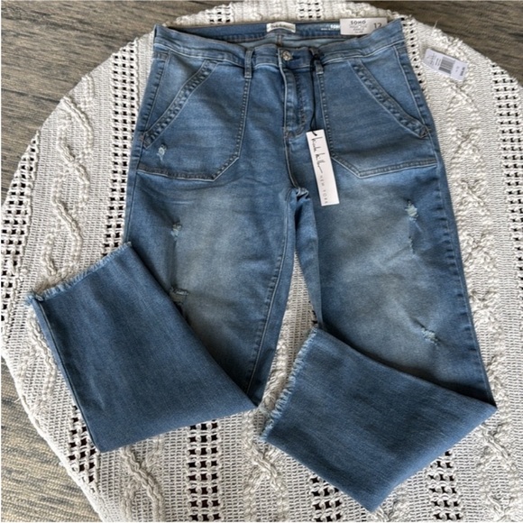 Nicole Miller Distressed Blue Ankle Jeans - Picture 2 of 11